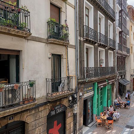 Moderno Y Lujoso En El Historico Casco Viejo Appartement Bilbao Buitenkant foto