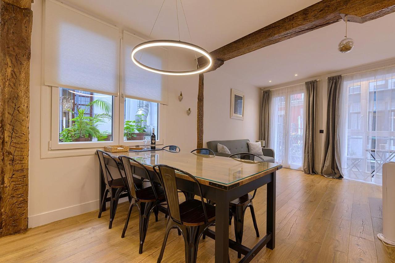 Moderno Y Lujoso En El Historico Casco Viejo Appartement Bilbao Buitenkant foto